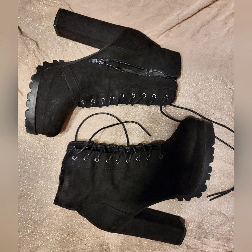 Black Boots